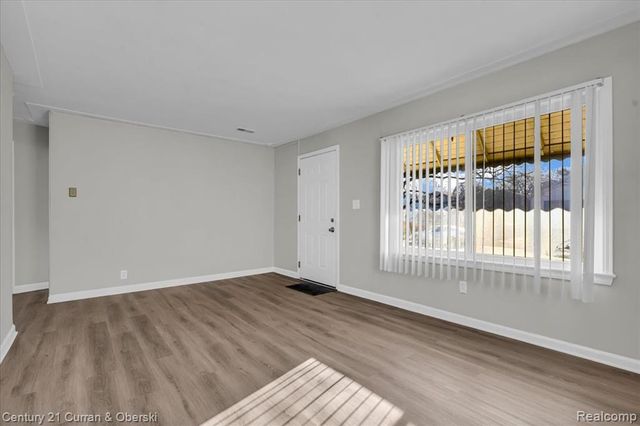 7011 Lozier Avenue, Warren, MI 48091