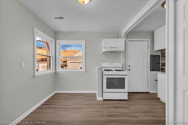 7011 Lozier Avenue, Warren, MI 48091