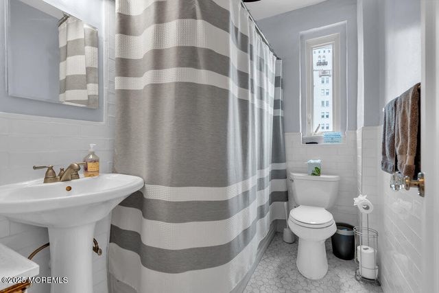 8 Deal Lake Court, Asbury Park, NJ 07712