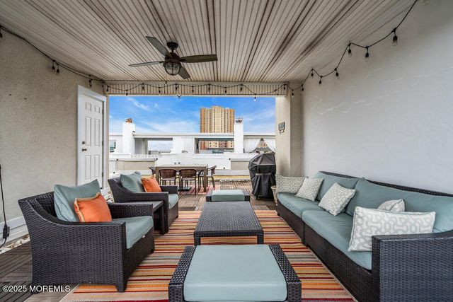 8 Deal Lake Court, Asbury Park, NJ 07712