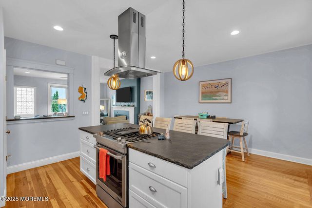 8 Deal Lake Court, Asbury Park, NJ 07712