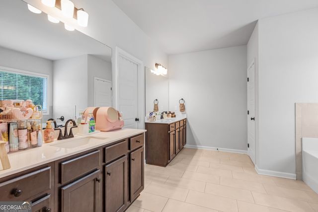 5317 Fox Hill Lane, Oakwood, GA 30566