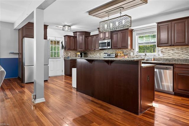 8086 Beaver Pond RD, Gloucester, VA 23061