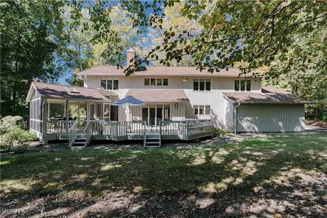 15 Laurel Hill Lane, Pepper Pike, OH 44124