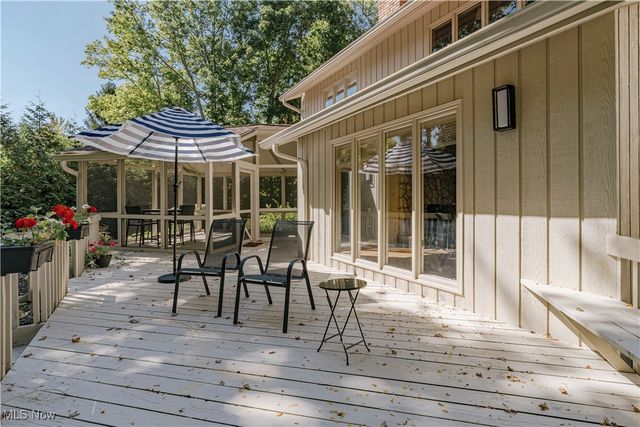 15 Laurel Hill Lane, Pepper Pike, OH 44124