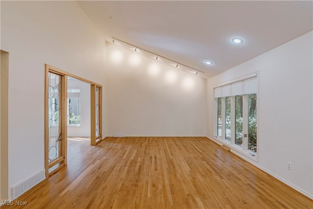 15 Laurel Hill Lane, Pepper Pike, OH 44124