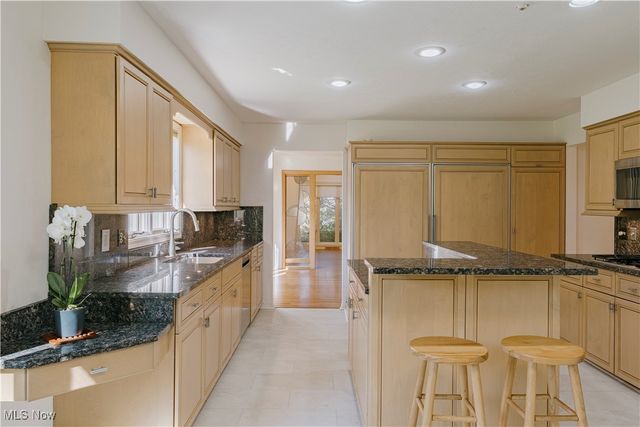 15 Laurel Hill Lane, Pepper Pike, OH 44124