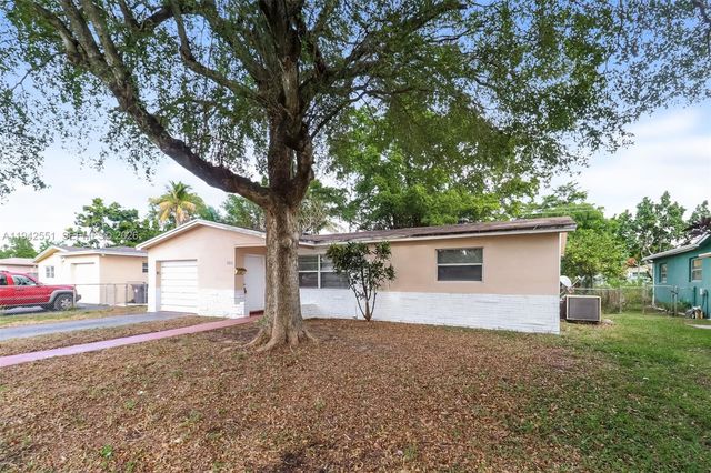 4180 NW 34th Way, Lauderdale Lakes, FL 33309