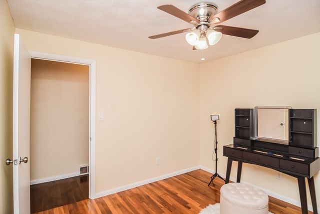 215 Trull Lane E, Lowell, MA 01852