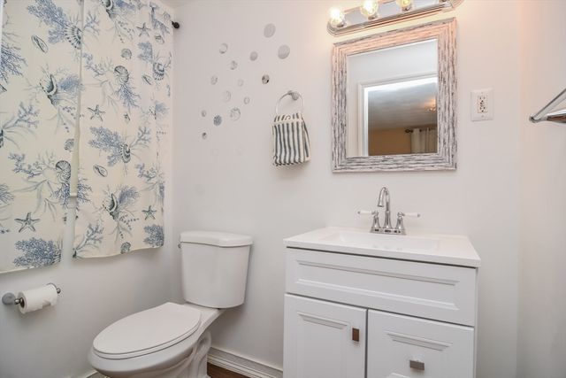 215 Trull Lane E, Lowell, MA 01852