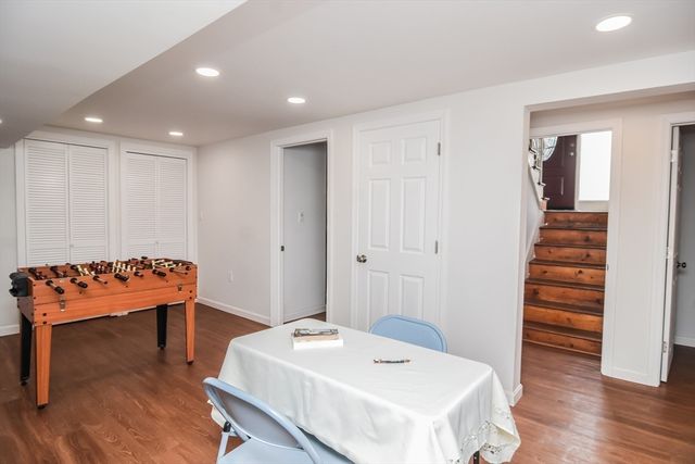 215 Trull Lane E, Lowell, MA 01852