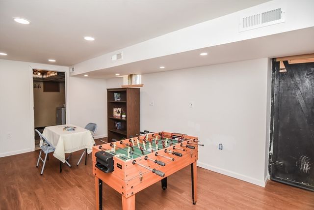 215 Trull Lane E, Lowell, MA 01852