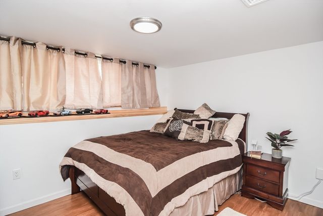 215 Trull Lane E, Lowell, MA 01852