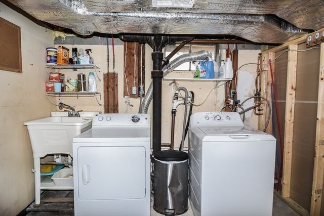 215 Trull Lane E, Lowell, MA 01852