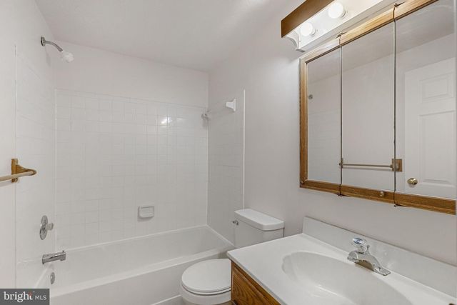 26 WHITECHURCH CT, Germantown, MD 20874