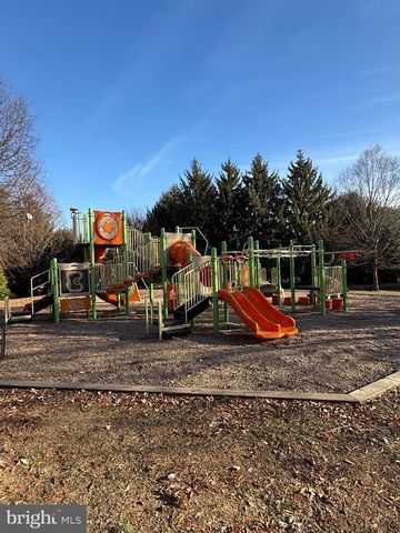 26 WHITECHURCH CT, Germantown, MD 20874