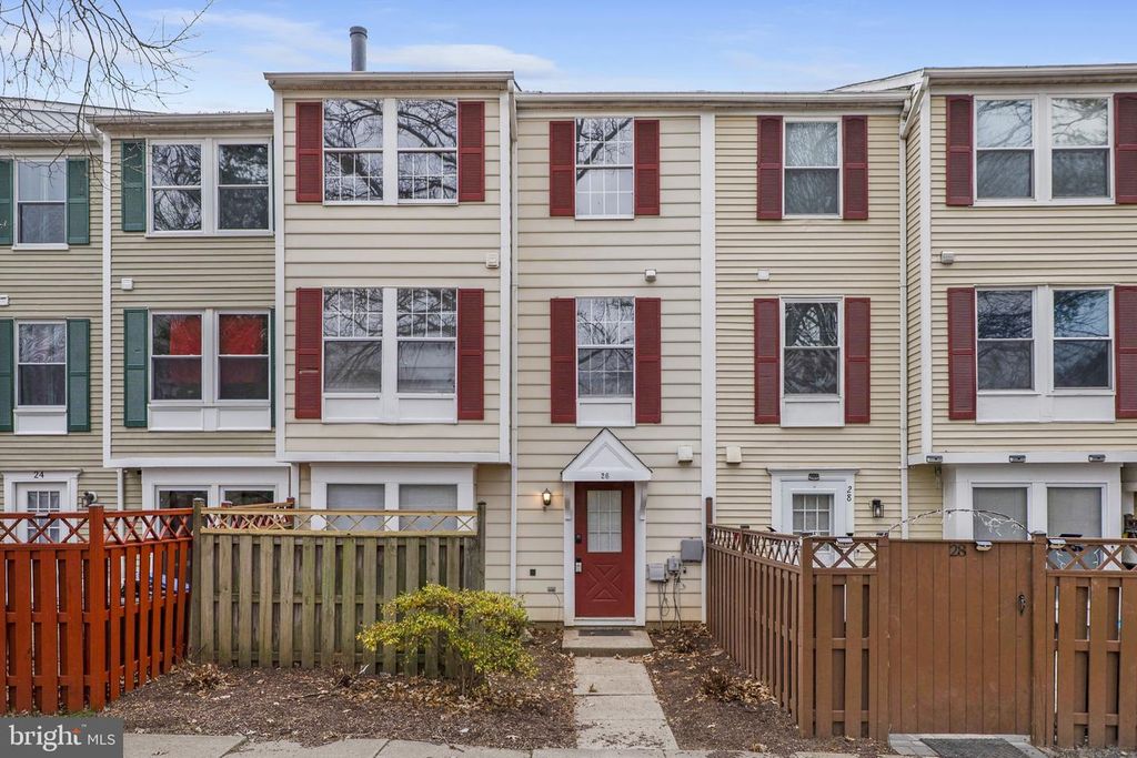 26 WHITECHURCH CT, Germantown, MD 20874