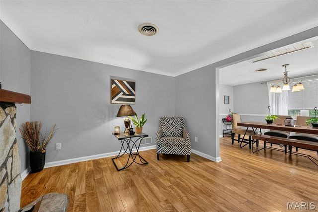8034 Packard Avenue, Berkeley, MO 63134