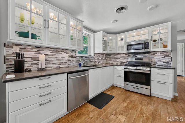 8034 Packard Avenue, Berkeley, MO 63134