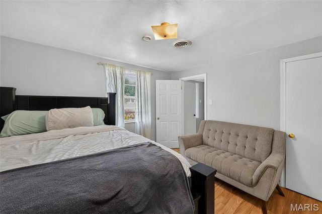 8034 Packard Avenue, Berkeley, MO 63134