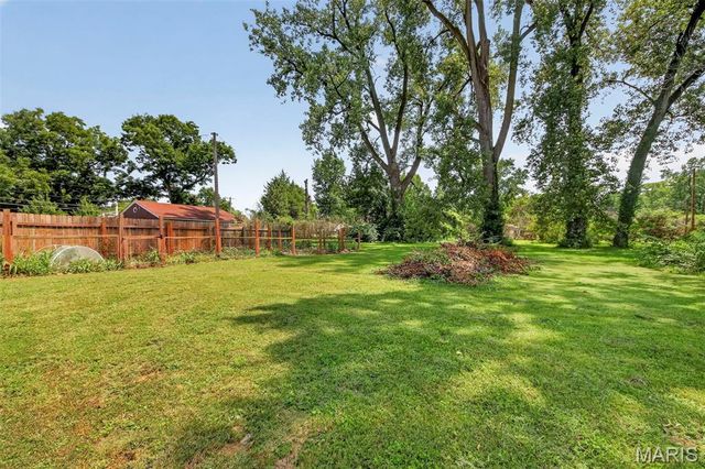 8034 Packard Avenue, Berkeley, MO 63134