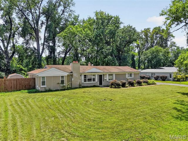 8034 Packard Avenue, Berkeley, MO 63134