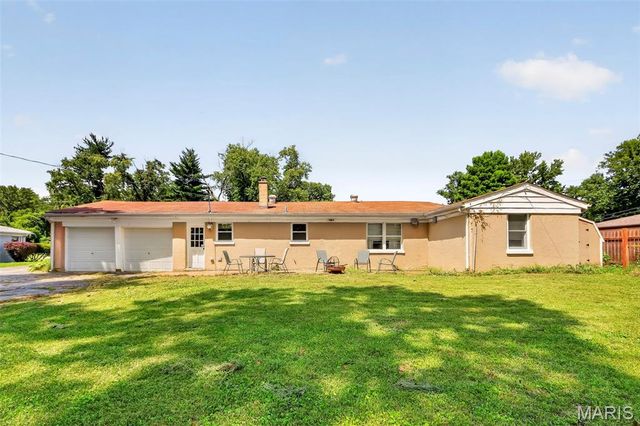 8034 Packard Avenue, Berkeley, MO 63134