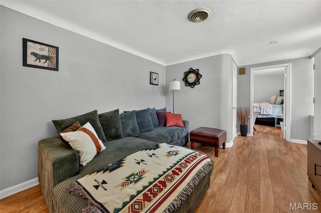 8034 Packard Avenue, Berkeley, MO 63134