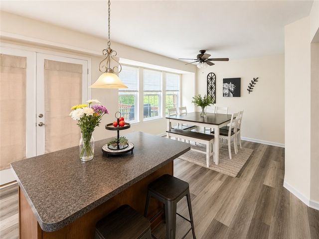 122 Broadstone Dr, Adams Twp, PA 16046