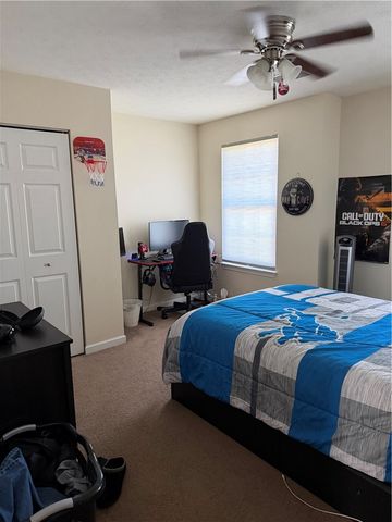 122 Broadstone Dr, Adams Twp, PA 16046