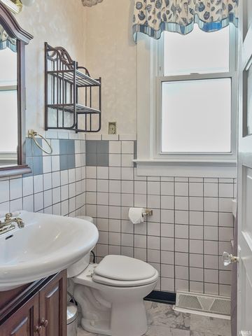 1402 Keller Street, Evansville, IN 47710