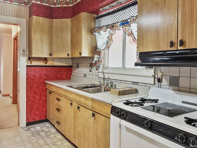 1402 Keller Street, Evansville, IN 47710