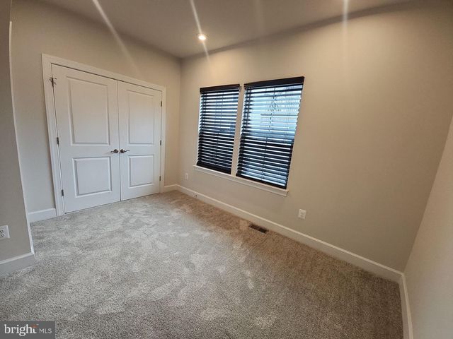 6730 BELCREST RD, Hyattsville, MD 20782