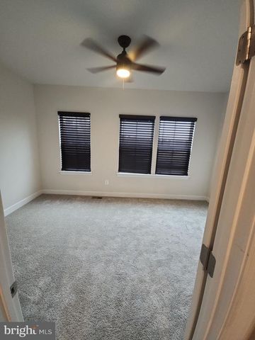 6730 BELCREST RD, Hyattsville, MD 20782