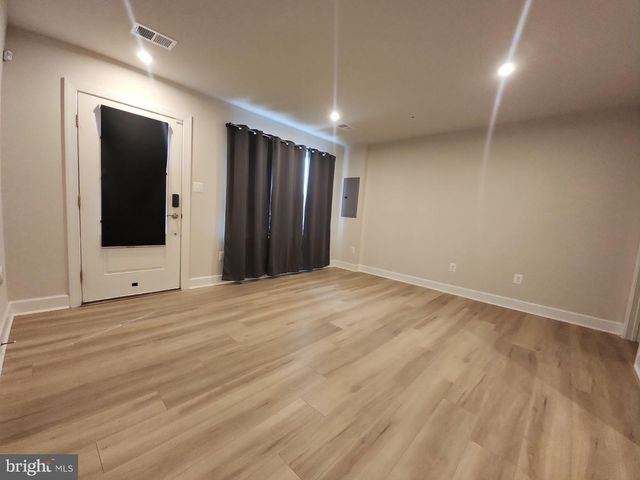 6730 BELCREST RD, Hyattsville, MD 20782