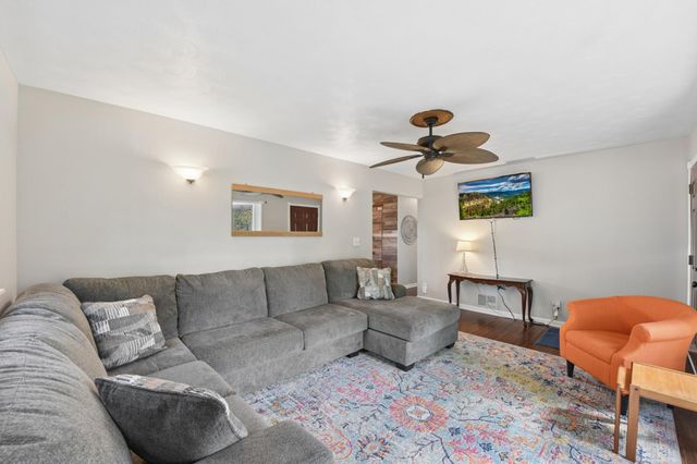 6101 Upper Afton Circle, Woodbury, MN 55125