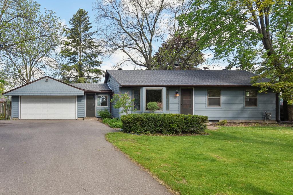 6101 Upper Afton Circle, Woodbury, MN 55125