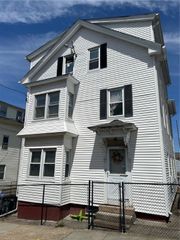 20 Magdalene Street, Providence, RI 02909