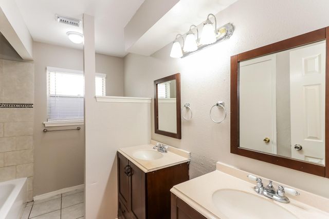 12805 Bexley Drive, Houston, TX 77099