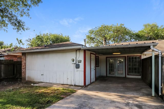12805 Bexley Drive, Houston, TX 77099