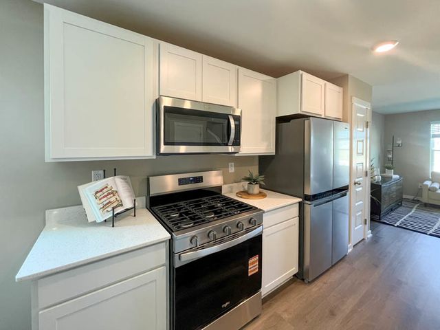 2326 Noble Lane, Yorkville, IL 60560