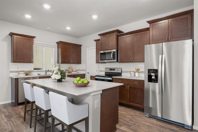 3763 S McCabe Ln, Spokane, WA 99206