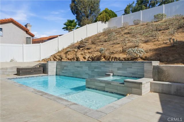 2521 Kennedy, Corona, CA 92879