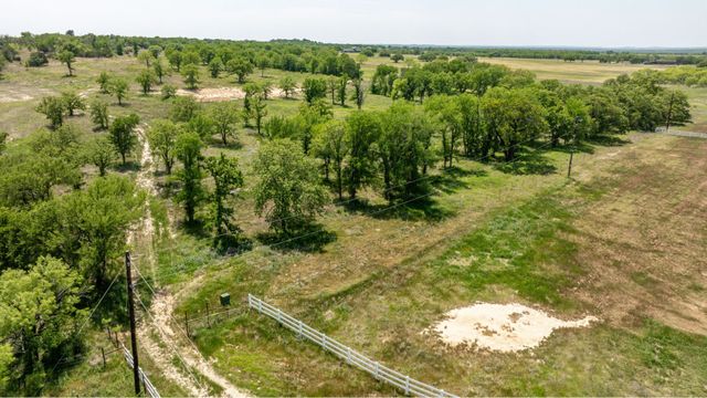 113 Homestead Court, Lipan, TX 76462