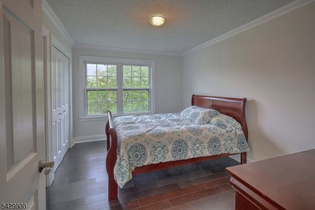142 Woodward Ln, Bernards Twp., NJ 07920