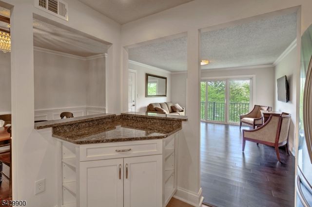 142 Woodward Ln, Bernards Twp., NJ 07920