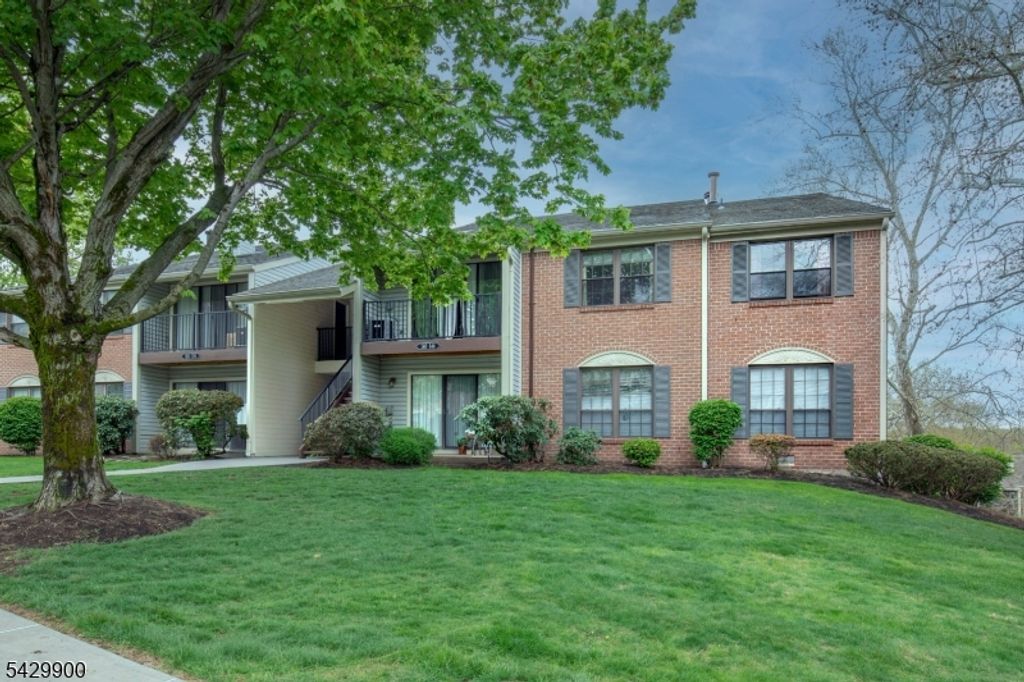142 Woodward Ln, Bernards Twp., NJ 07920