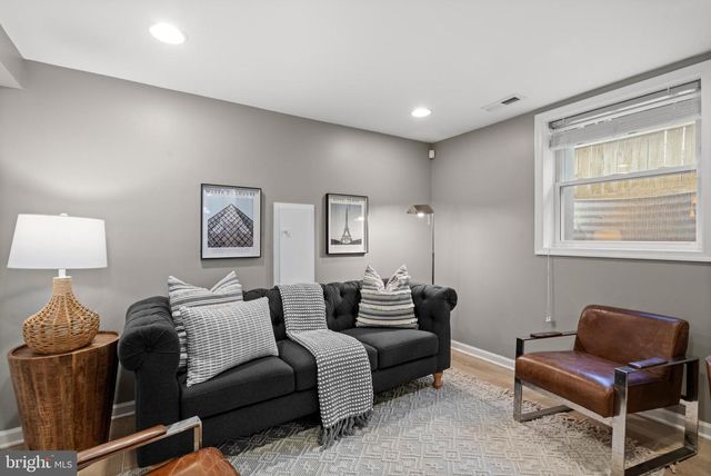 3021 24TH ST NE, Washington, DC 20018