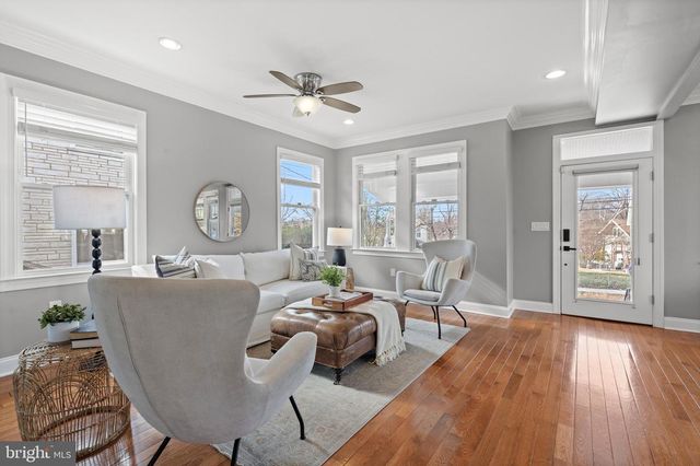 3021 24TH ST NE, Washington, DC 20018