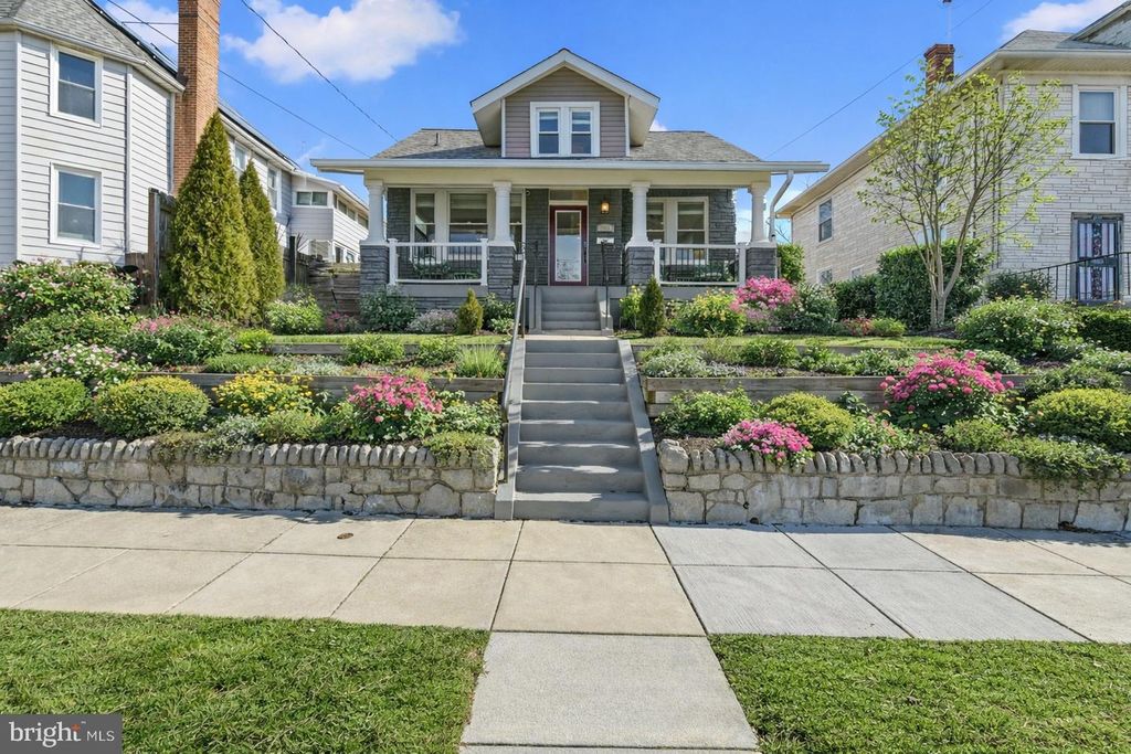 3021 24TH ST NE, Washington, DC 20018